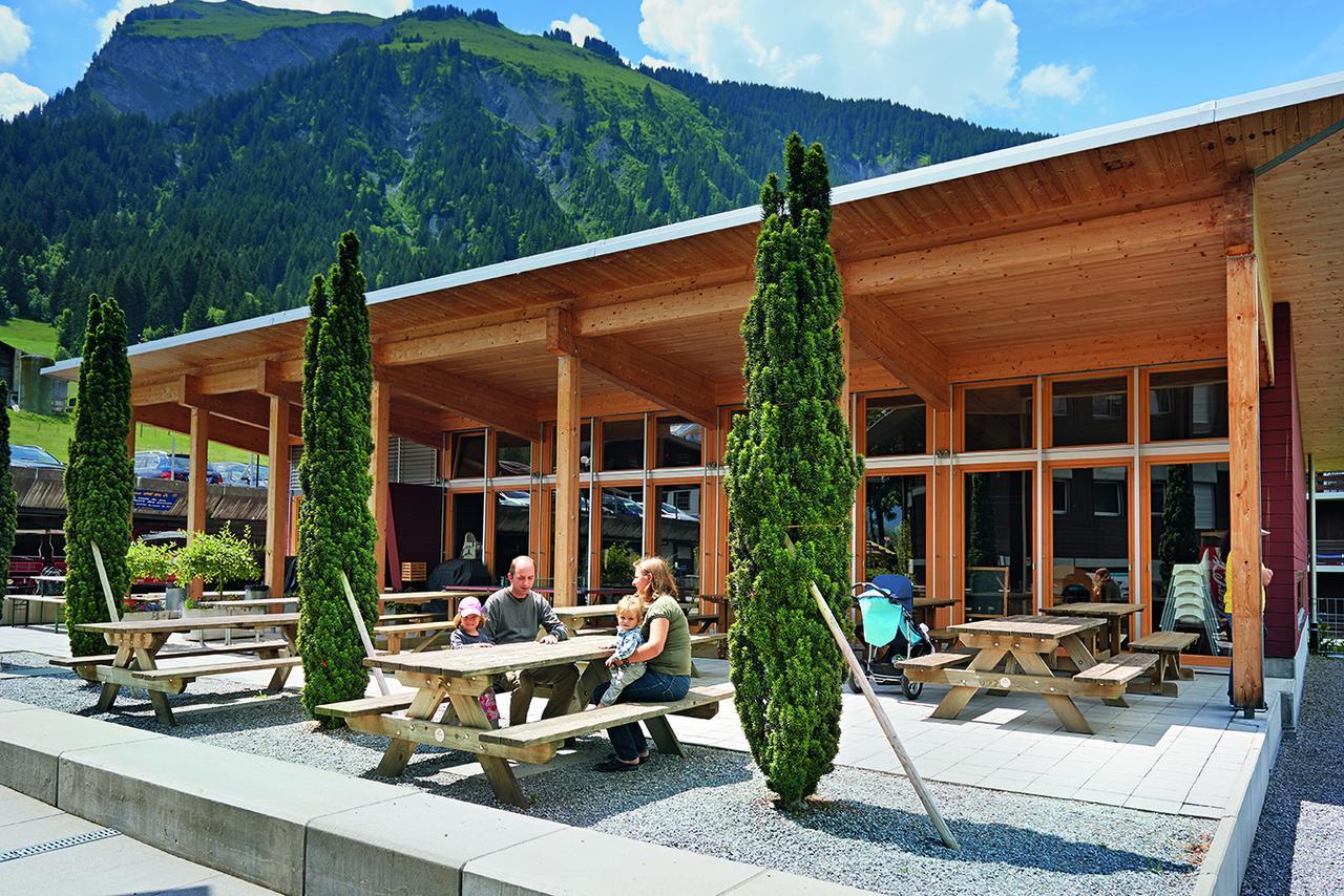 Reka-Feriendorf Lenk Hotel Buitenkant foto