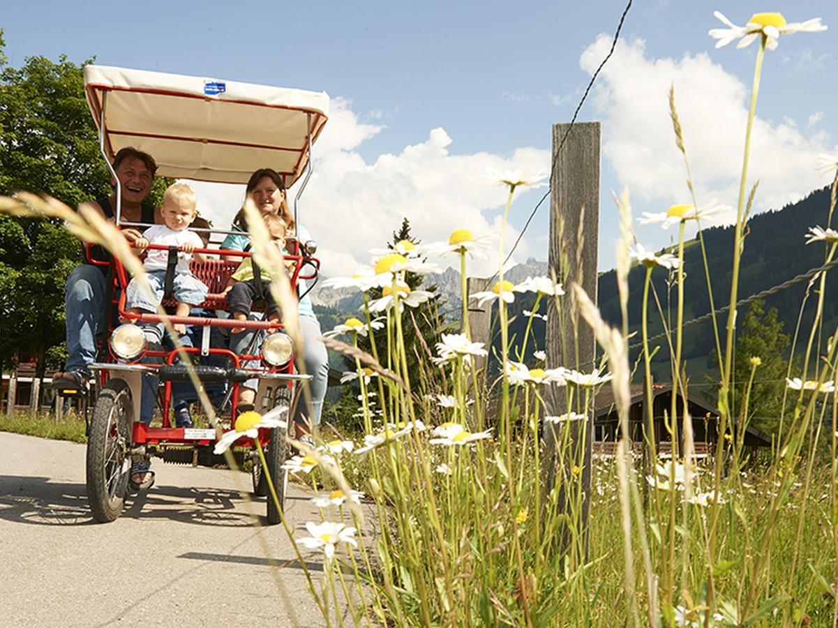 Reka-Feriendorf Lenk Hotel Buitenkant foto